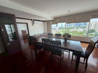 For rent 3 ベッドルーム condo in Khlong Toei, Bangkok