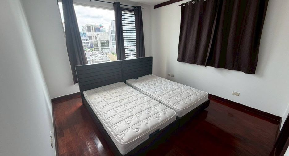 For rent 3 ベッドルーム condo in Khlong Toei, Bangkok