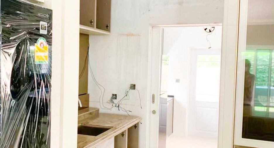 For sale 4 bedrooms house in Bang Phli, Samut Prakan