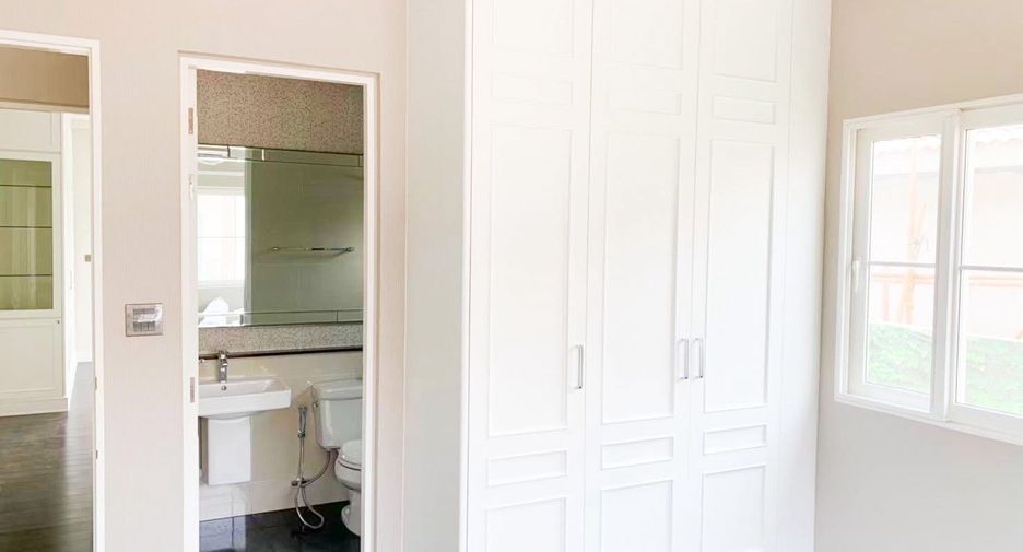 For sale 4 bedrooms house in Bang Phli, Samut Prakan