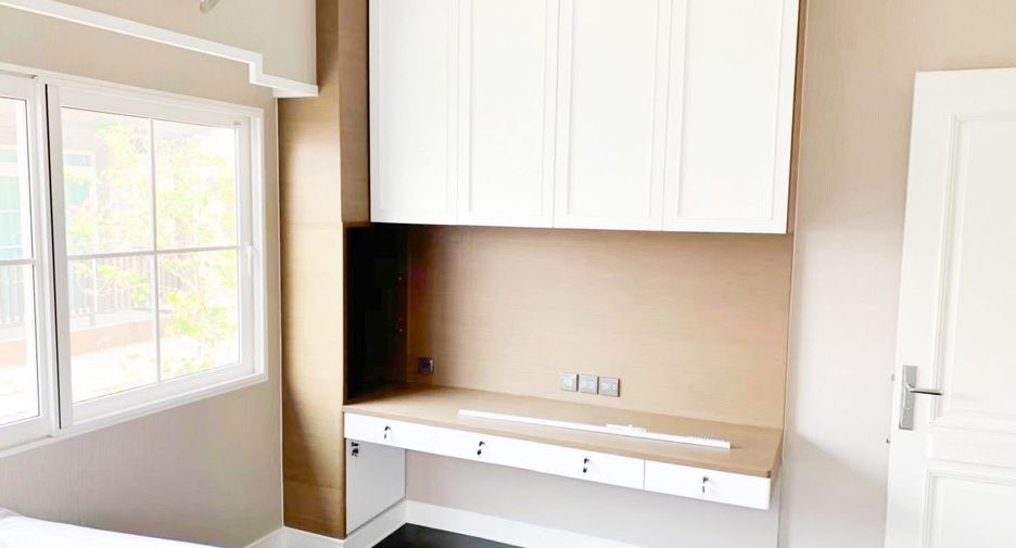 For sale 4 bedrooms house in Bang Phli, Samut Prakan