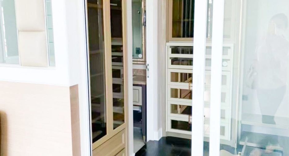 For sale 4 bedrooms house in Bang Phli, Samut Prakan
