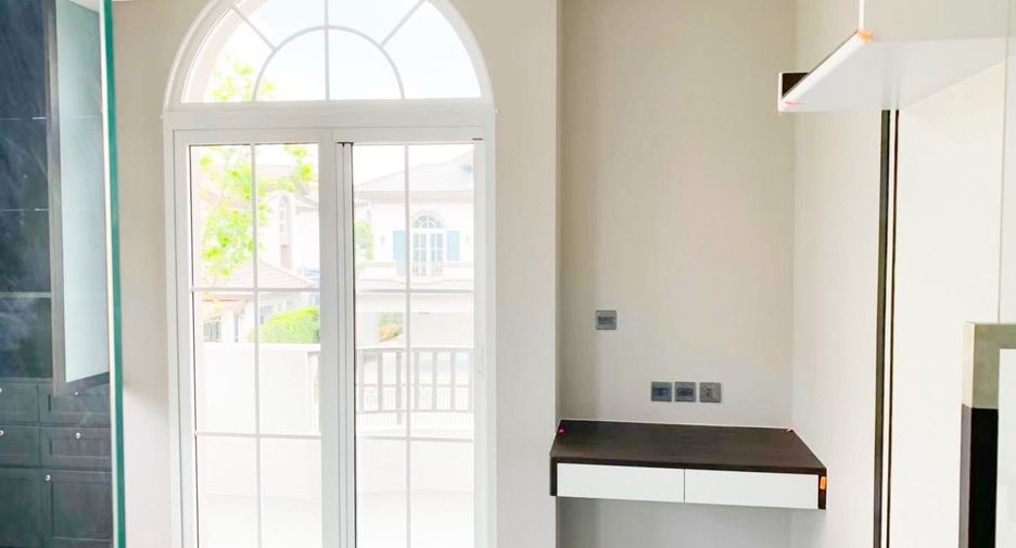 For sale 4 bedrooms house in Bang Phli, Samut Prakan