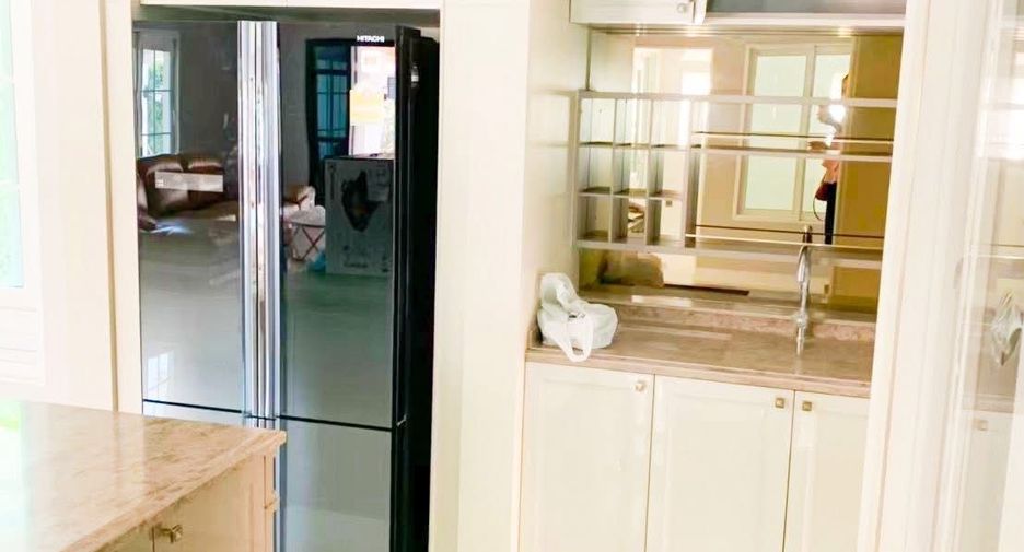 For sale 4 bedrooms house in Bang Phli, Samut Prakan