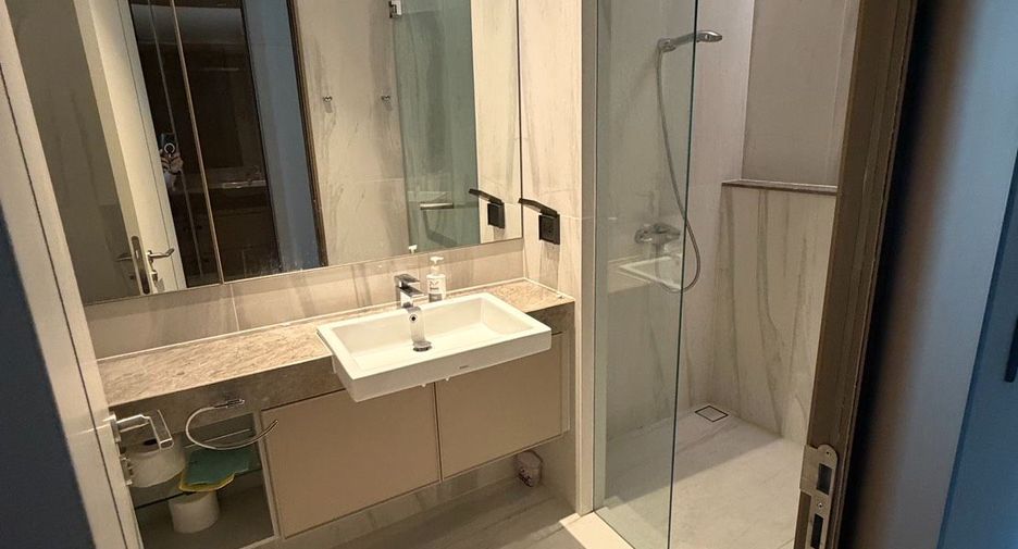 Wohnung zur Miete mit 3 Zimmer in Khlong Toei, Bangkok