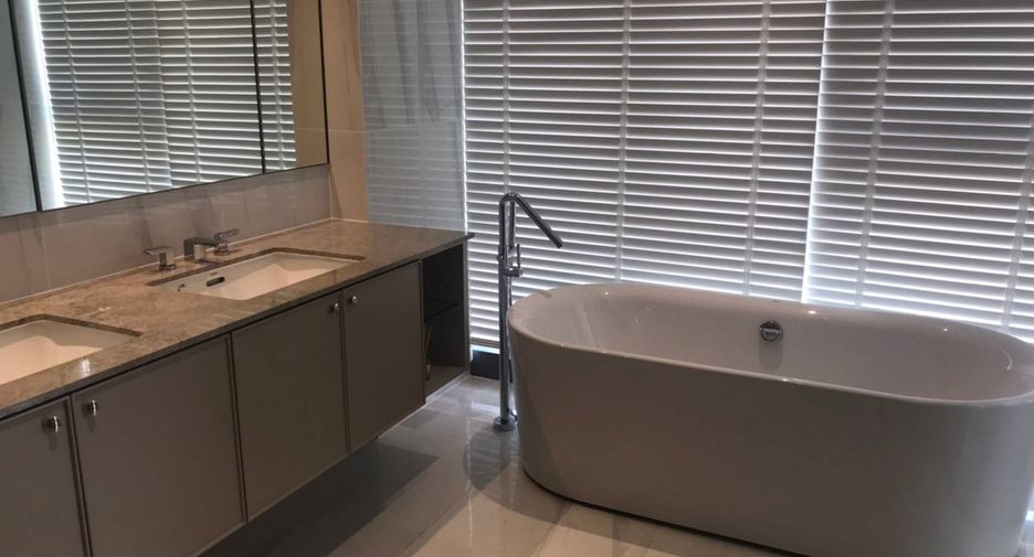 Wohnung zur Miete mit 3 Zimmer in Khlong Toei, Bangkok