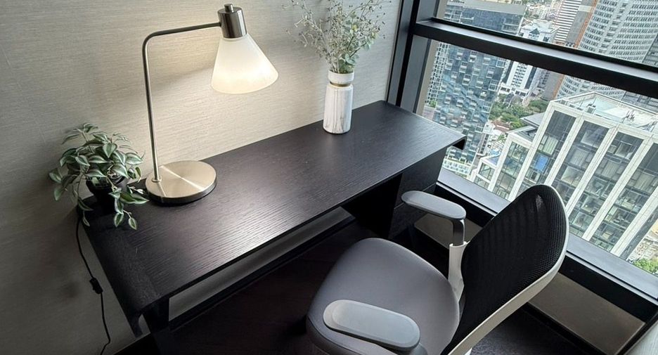 For rent 3 ベッドルーム condo in Khlong Toei, Bangkok