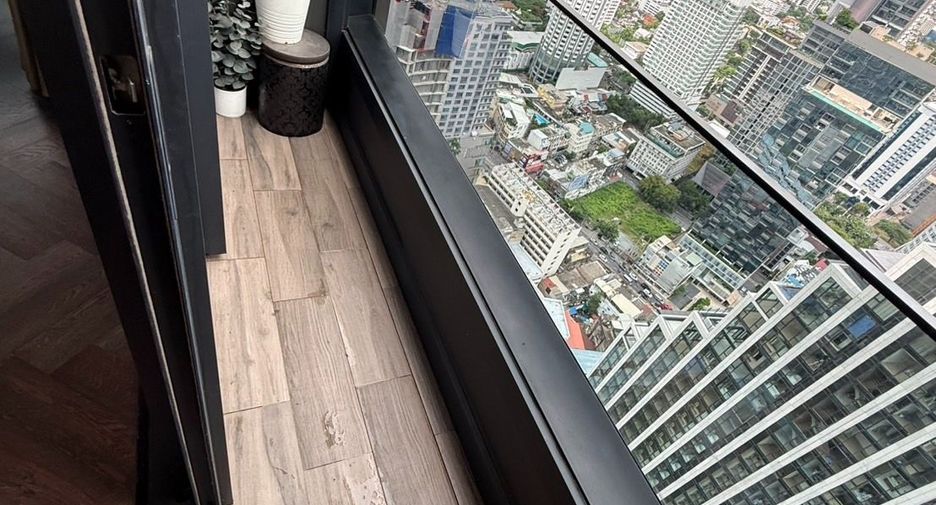 For rent 3 ベッドルーム condo in Khlong Toei, Bangkok
