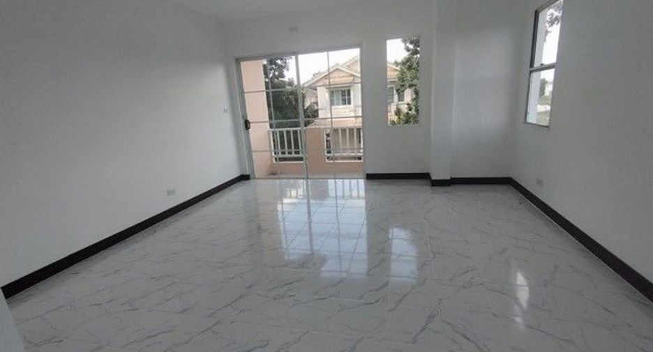 Casa en venta de estudio en Thanyaburi, Pathum Thani