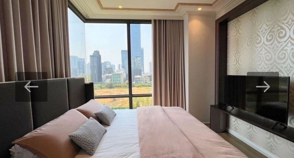 For rent 3 bedrooms condo in Pathum Wan, Bangkok