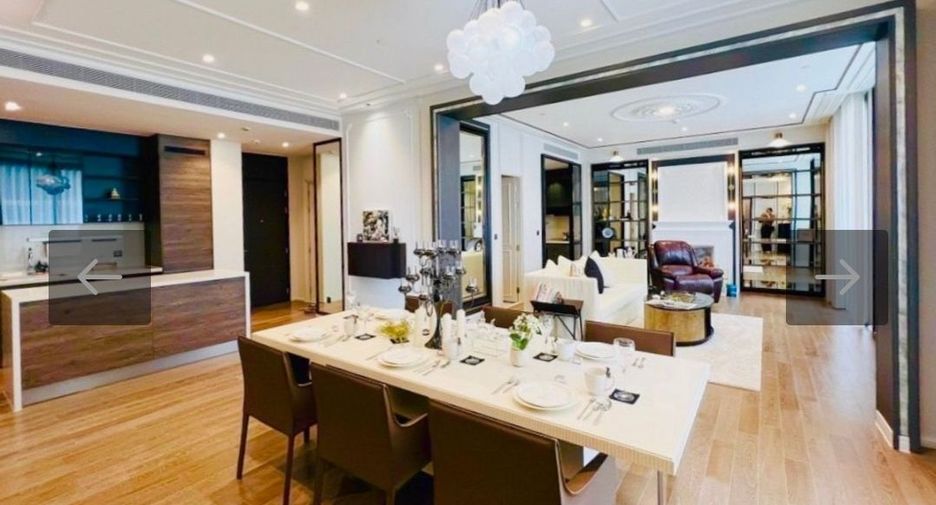 For rent 3 bedrooms condo in Pathum Wan, Bangkok