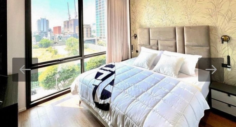 For rent 3 bedrooms condo in Pathum Wan, Bangkok