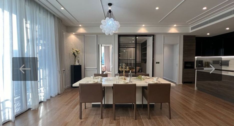 For rent 3 bedrooms condo in Pathum Wan, Bangkok