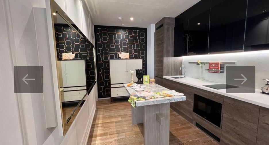 For rent 3 bedrooms condo in Pathum Wan, Bangkok