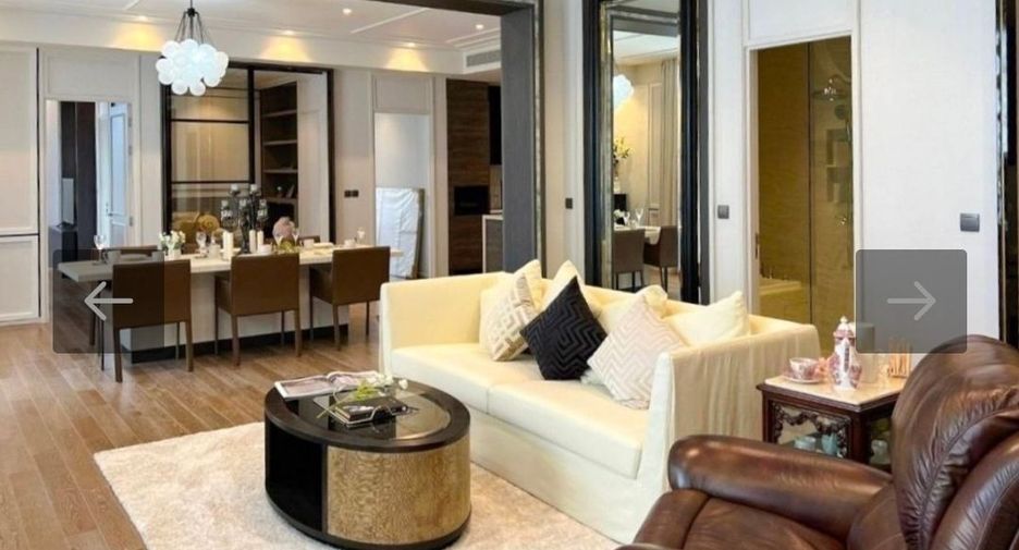 For rent 3 bedrooms condo in Pathum Wan, Bangkok