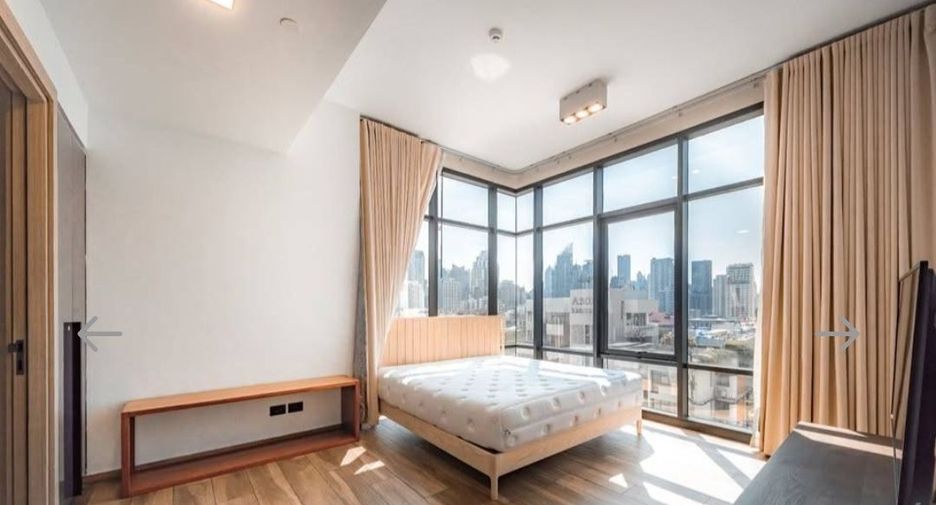 For rent 4 bedrooms condo in Watthana, Bangkok