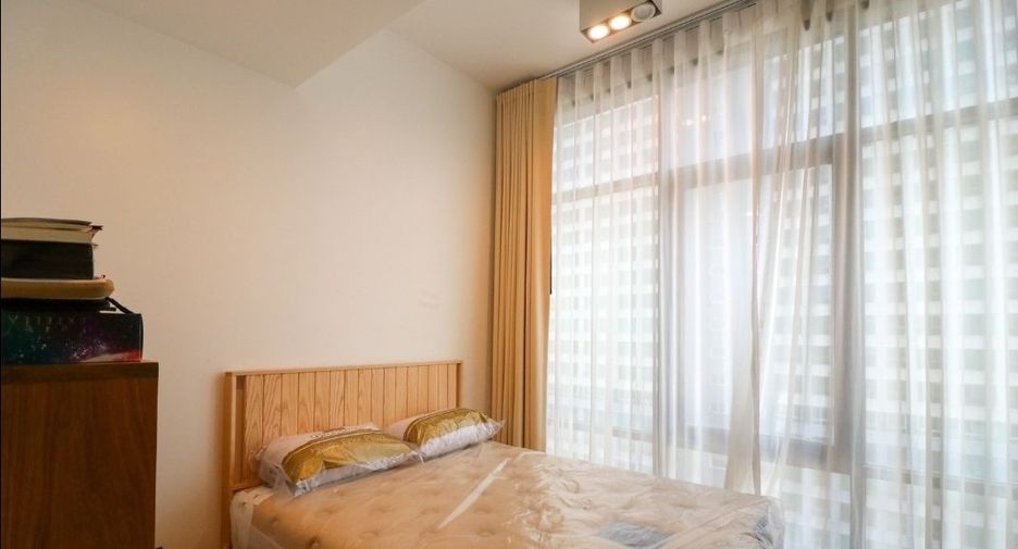 For rent 4 bedrooms condo in Watthana, Bangkok