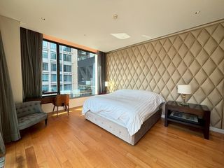 À louer et à vendre 3 chambres condo à Pathum Wan, Bangkok