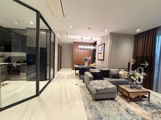 À louer 3 chambres condo à Sathon, Bangkok