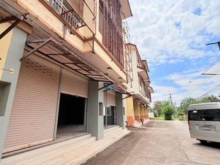 À vendre 4 chambres local commercial à Mueang Udon Thani, Udon Thani