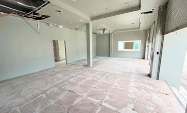 Gewerbefläche zum Kauf mit 4 Zimmer in Mueang Udon Thani, Udon Thani