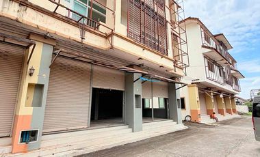 Gewerbefläche zum Kauf mit 4 Zimmer in Mueang Udon Thani, Udon Thani