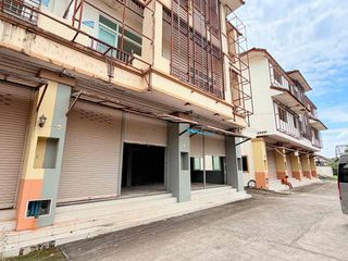 À vendre 4 chambres local commercial à Mueang Udon Thani, Udon Thani