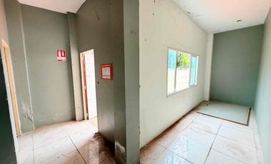 Gewerbefläche zum Kauf mit 4 Zimmer in Mueang Udon Thani, Udon Thani