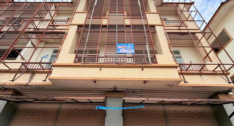 À vendre 4 chambres local commercial à Mueang Udon Thani, Udon Thani