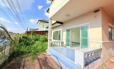 Haus zum Kauf mit 3 Zimmer in Mueang Udon Thani, Udon Thani