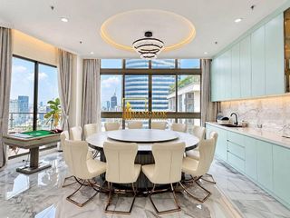 For rent and for sale 4 bedrooms condo in Watthana, Bangkok