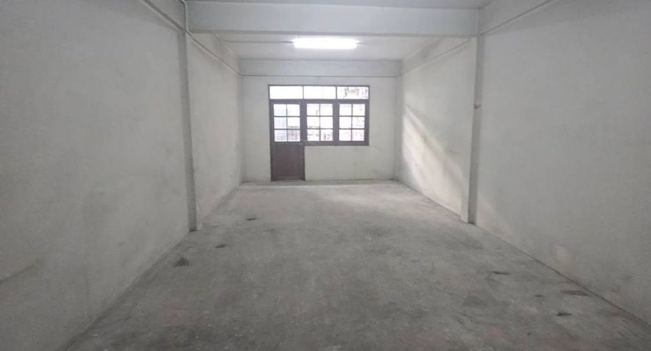Reihenhaus zur Miete mit Studio in Mueang Samut Prakan, Samut Prakan