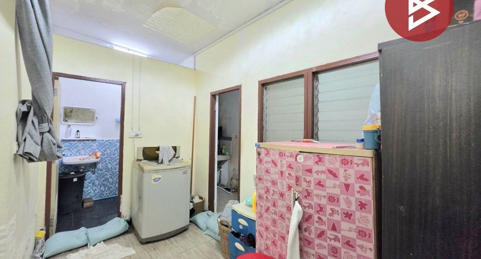 For sale 1 bed townhouse in Mueang Samut Prakan, Samut Prakan