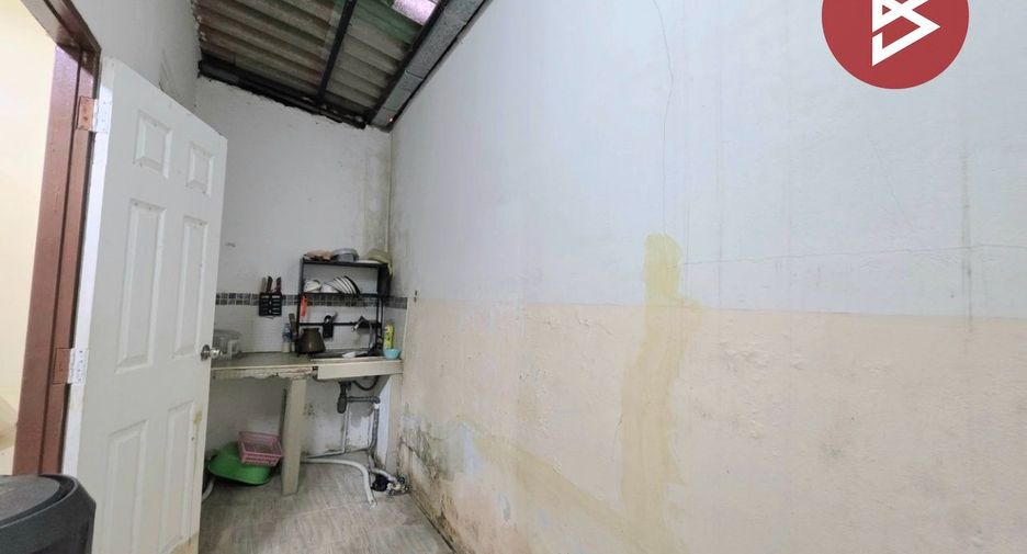 For sale 1 bed townhouse in Mueang Samut Prakan, Samut Prakan