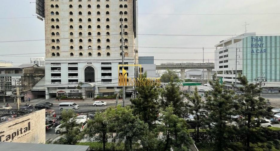 For rent そして for sale 3 ベッドルーム condo in Watthana, Bangkok