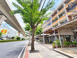 Local comercial en venta de 3 habitaciones en Bang Khen, Bangkok