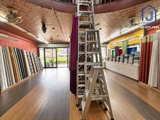 Local comercial en venta de 3 habitaciones en Bang Khen, Bangkok