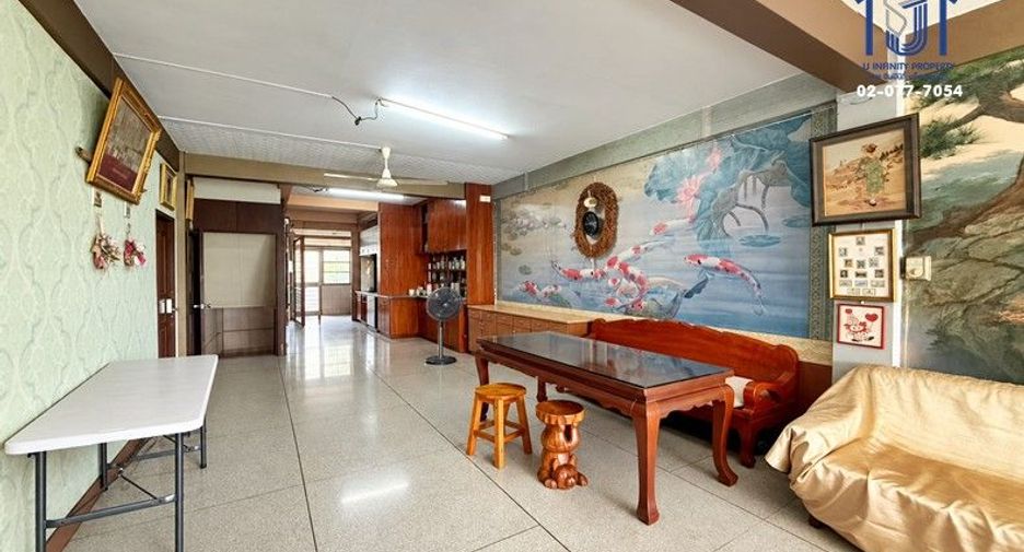 Local comercial en venta de 3 habitaciones en Bang Khen, Bangkok