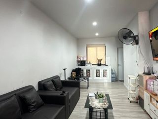 À vendre 2 chambres maison de ville à Bang Pakong, Chachoengsao