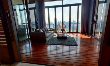 For rent 3 bedrooms condo in Watthana, Bangkok