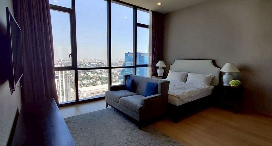 For rent 3 bedrooms condo in Watthana, Bangkok