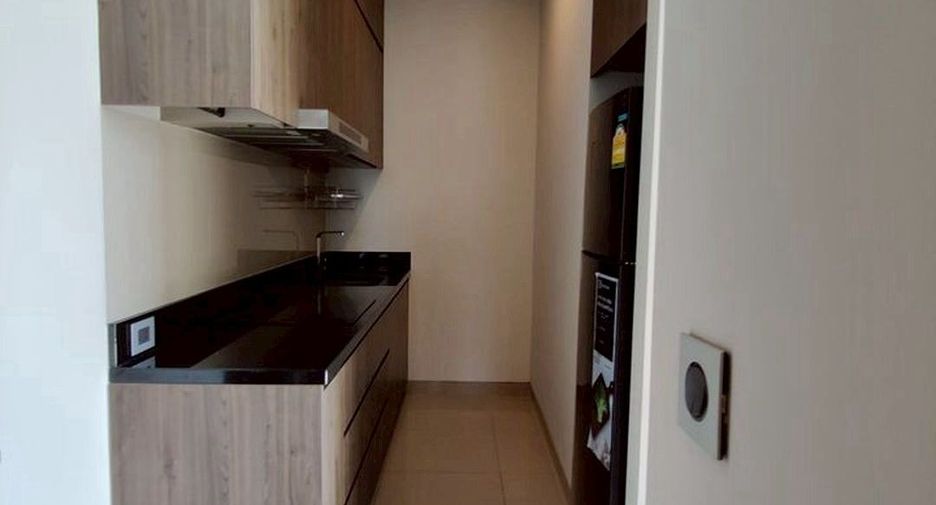 For rent 3 bedrooms condo in Watthana, Bangkok