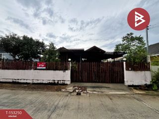 For sale 4 ベッドルーム house in Sam Phran, Nakhon Pathom