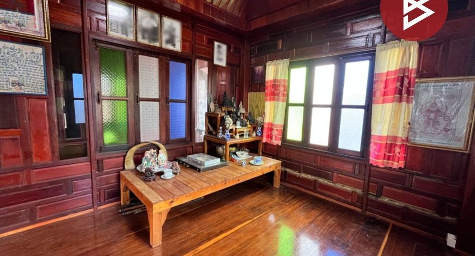 For sale 4 ベッドルーム house in Sam Phran, Nakhon Pathom