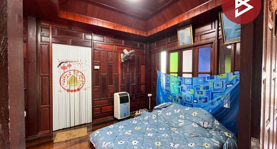 For sale 4 ベッドルーム house in Sam Phran, Nakhon Pathom