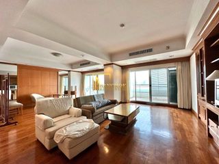 Wohnung zur Miete mit 2 Zimmer in Yan Nawa, Bangkok