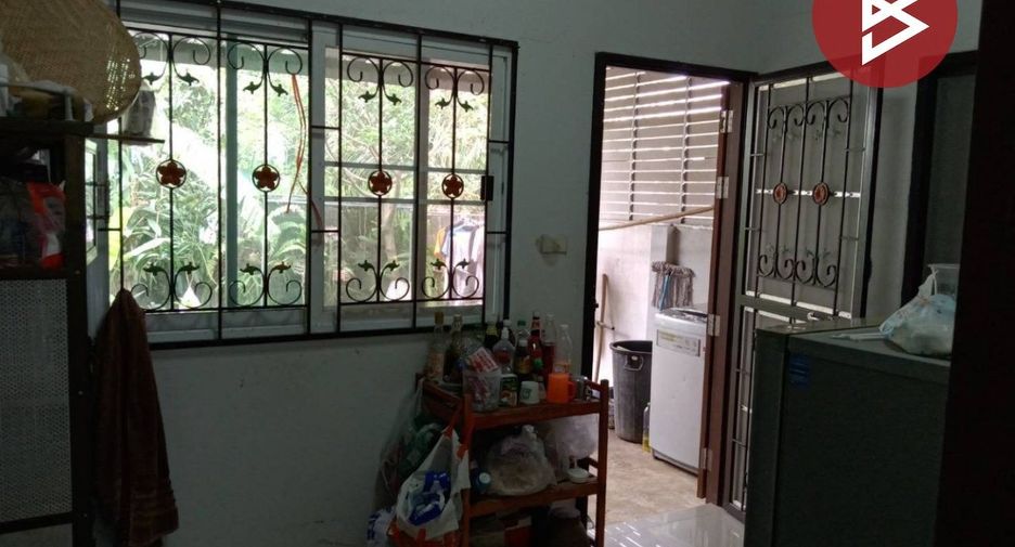 For sale 2 bedrooms townhouse in Phanat Nikhom, Chonburi