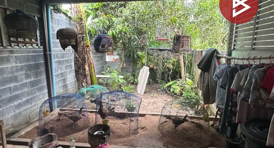 For sale 2 bedrooms townhouse in Phanat Nikhom, Chonburi