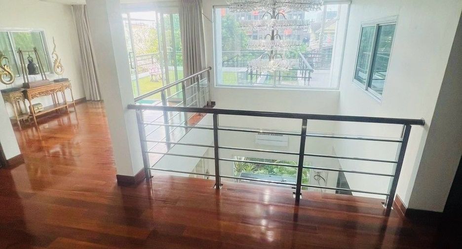 À vendre 4 chambres maison à Chatuchak, Bangkok