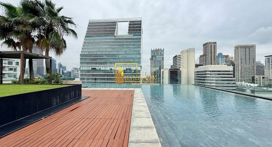 For rent 2 bedrooms condo in Pathum Wan, Bangkok